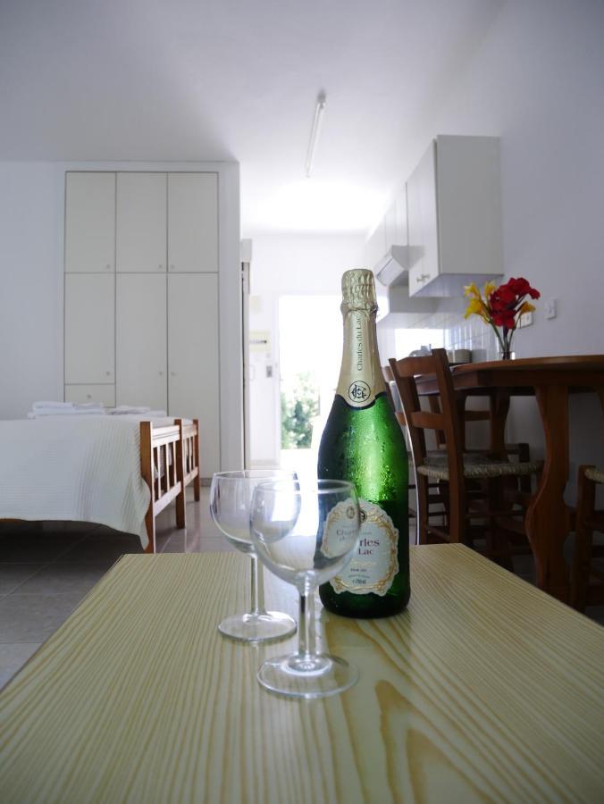 Kozis Hotel Apartments 폴리스 외부 사진