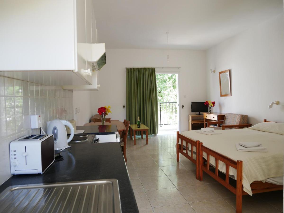 Kozis Hotel Apartments 폴리스 외부 사진