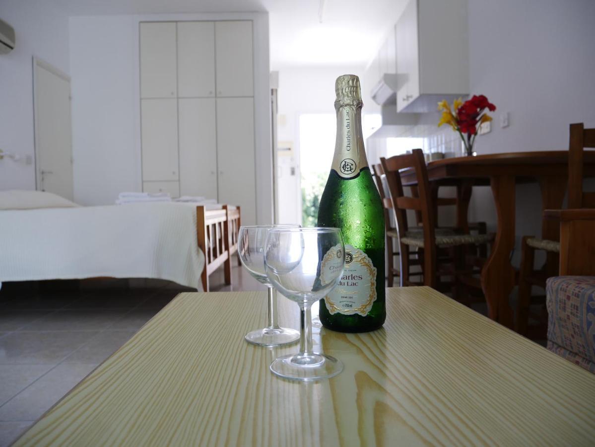 Kozis Hotel Apartments 폴리스 외부 사진