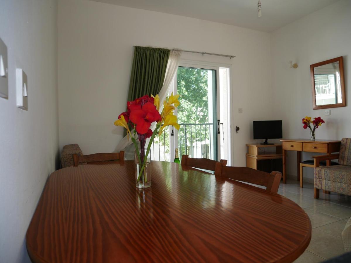 Kozis Hotel Apartments 폴리스 외부 사진